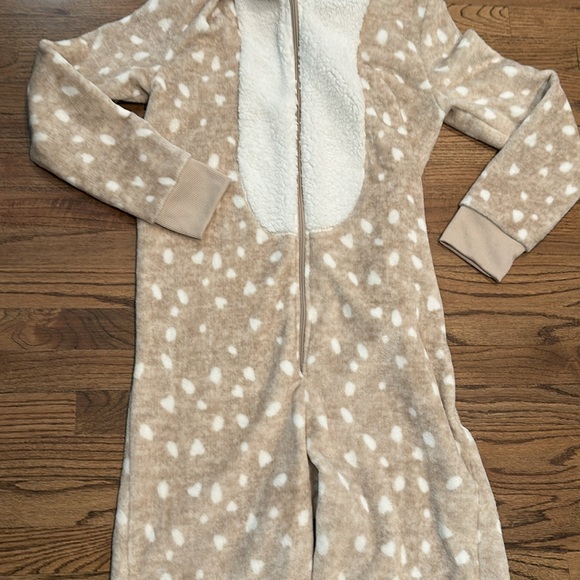 JACYLN INTIMATES- deer onesie. Size M - Picture 6 of 10